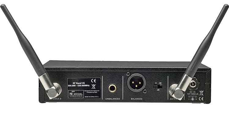 Các cổng kết nối phía sau thiết bị SR470