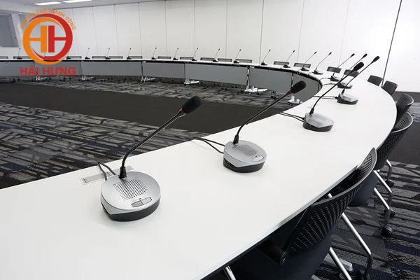 Micro TS-773 được gắn vào các thiết bị Chủ tọa và Đại biểu thuộc hệ thống hội thảo TS-770