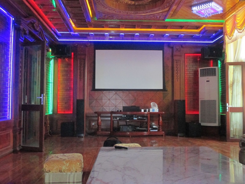 Hải Hưng lắp đặt phòng chiếu phim 3D kết hợp Karaoke tại Hải Phòng