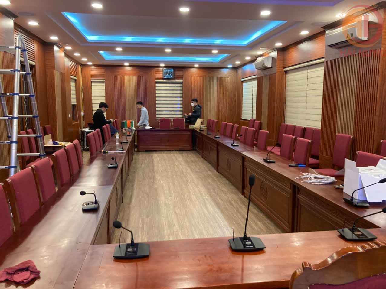 Hải Hưng - Lắp đặt hệ thống âm thanh hội thảo Hai Audio tại Thị ủy Sapa