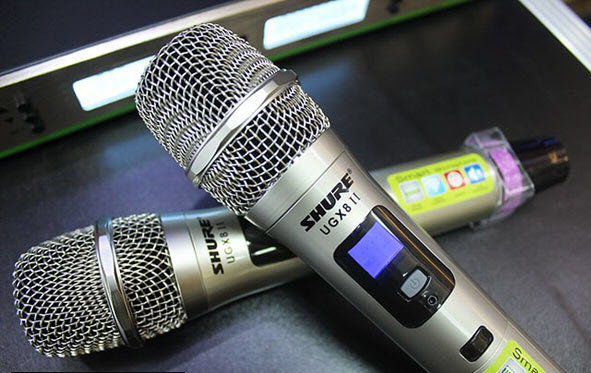 Micro không dây Shure UGX811 thích hợp cho Karaoke