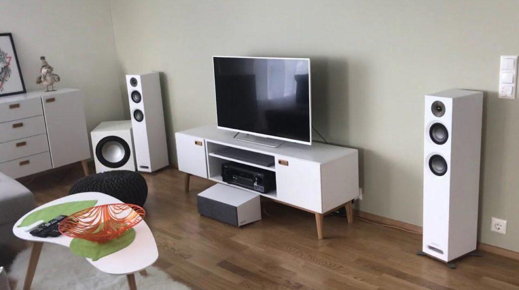 Vị trí lắp đặt loa bass mini cần hài hòa với hệ thống âm thanh 