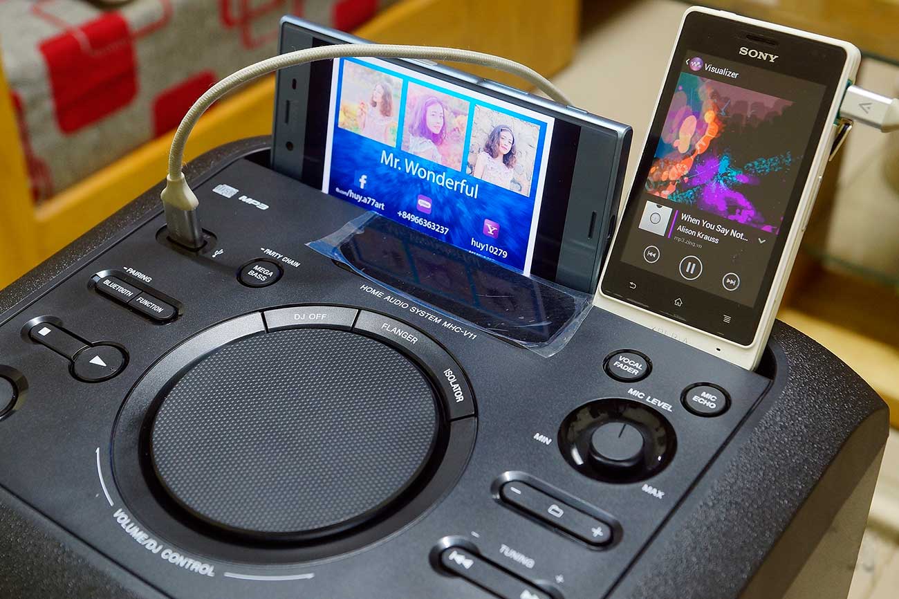 Loa Sony V11 không dây Bluetooth với nhiều tính năng hiện đại
