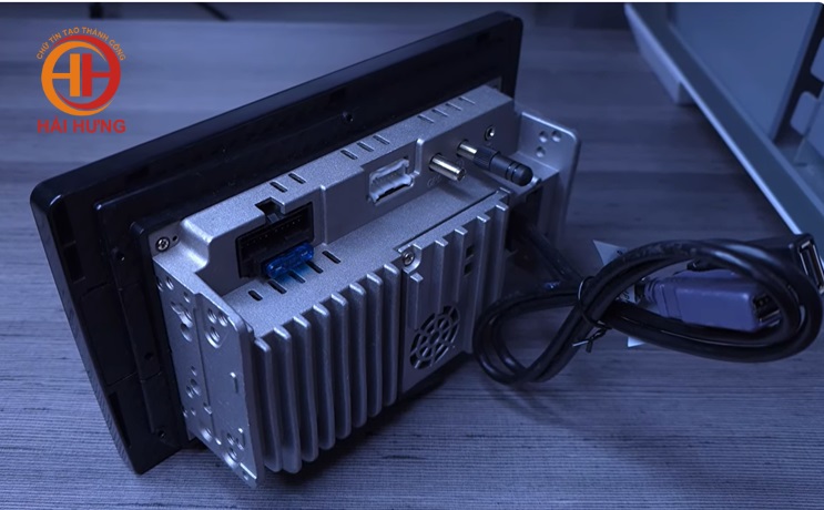 JBL LEGEND được tích hợp liền mạch công nghệ âm thanh tiên tiến với nhiều tính năng nổi bật