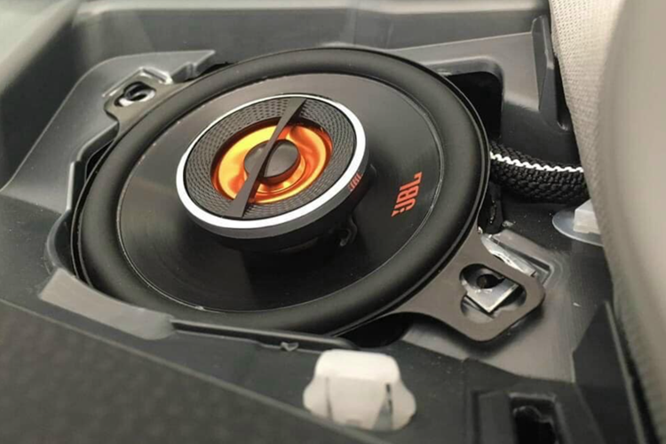 GX 328 mang tới chất lượng âm thanh pro cho chiếc xe hơi của bạn