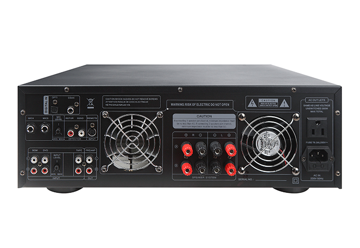 Mặt sau Amplifier Bost Audio K840
